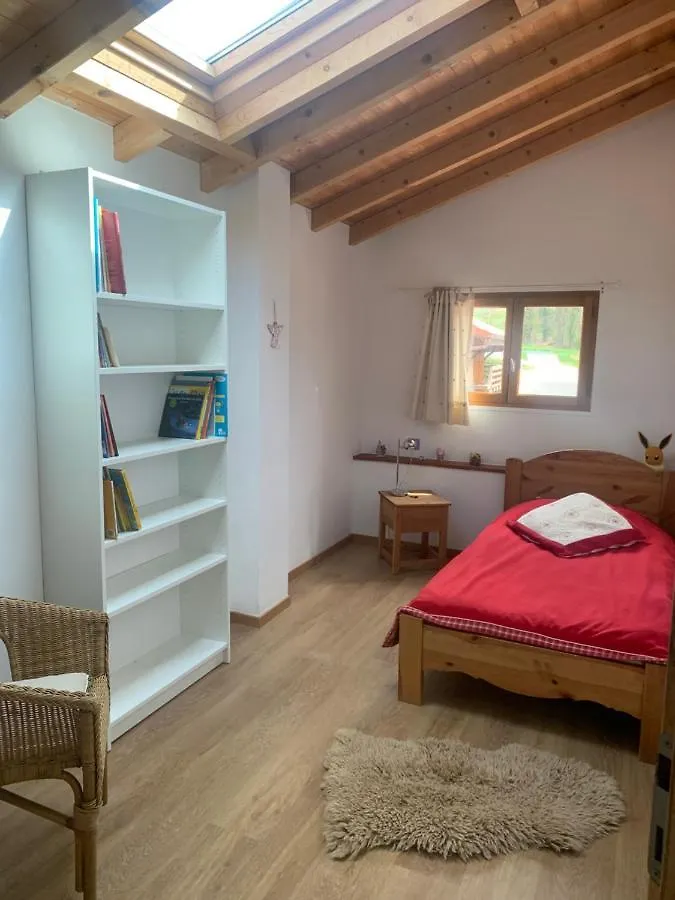 Holiday home Maison De Village Entre Lac Et Montagnes Loisin